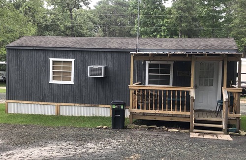 Zavalla Cabin | Reel Retreat at Sam Rayburn waterfront access