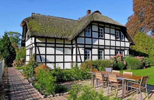 Siggermow Apartment | Reetdachfachwerkvilla EG