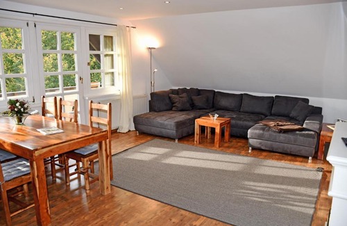Siggermow Apartment | Reetdachfachwerkvilla am Wiesengrund