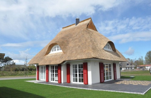 Fuhlendorf House | Reetdachhaus am Bodden mit Sauna