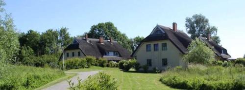 Puddemin House | Reetdachhaus Weißdorn 1