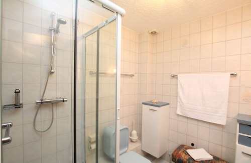 Busumer Deichhausen Apartment | Reethaus Seeschlößchen, apartment Klippenmöwe, only 200m to the beach