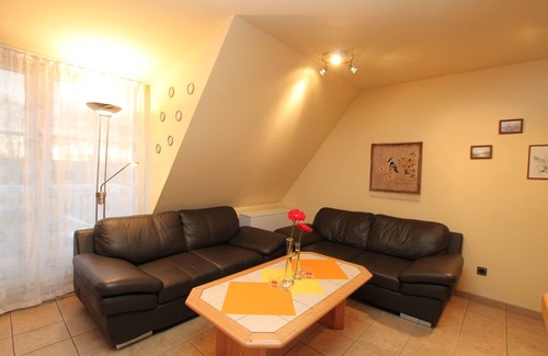 Busumer Deichhausen Apartment | Reethaus Seeschlößchen, apartment Silbermöwe, only 200m to the beach