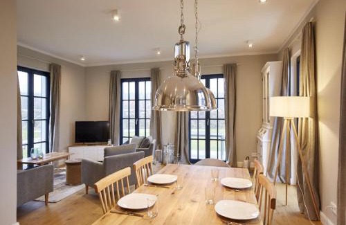 Dranske House | Reetland am Meer - Superior Reetdachvilla mit 2 Schlafzimmern F02