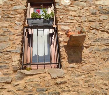 Montes da Senhora House | REFÚGIO DO RAPOSO/CASA DENEB (CC)