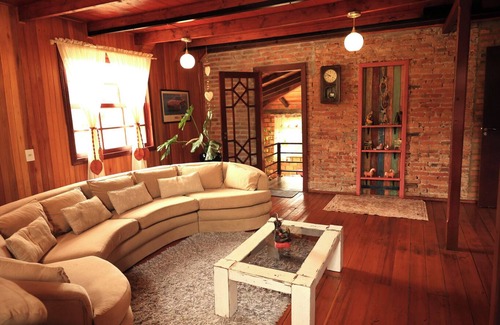 Ponte Alta Ski Chalet | Refúgio dos Sonhos e Encantos: Chalé em Monjolinho