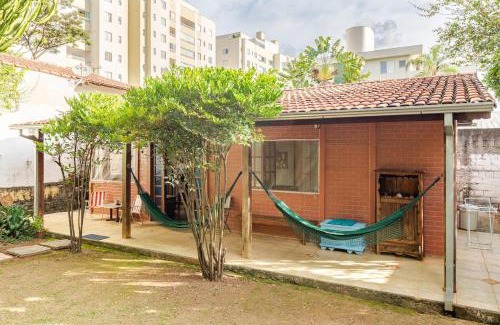 Ouro Preto Apartment | Refúgio rústico com jardim à 1km da UFMG e Mineirão