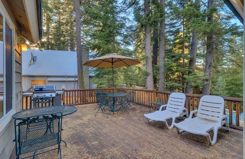 Chamberlands House | Ref-Nest: 6 BR, 3 BA in Tahoma, Sleeps 16