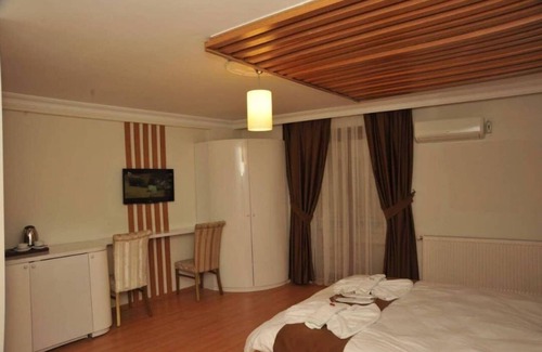 Pera Hotel | Refik Saydam Caddesi. Flash tv yaninda . No:26 . Pera 26 aprt hotel