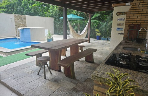 Vargem Pequena House | Refuge in Camorim surrounded by nature.