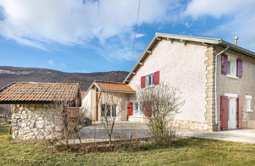 Vassieux-en-Vercors Apartment | Refuge Vassivain - Appt avec jardin vue montagne
