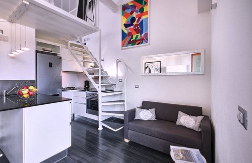 Cisano Apartment | Regarda - modern studio The Beach with lake view near the beach