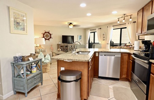 Gulf Shores Condo | Regatta 101C- Beachside