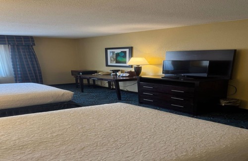 New London Hotel | Regency Inn and Suites - Suite Non Smoking Double Bed