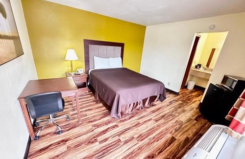 Iola Hotel | Regency Inn Iola