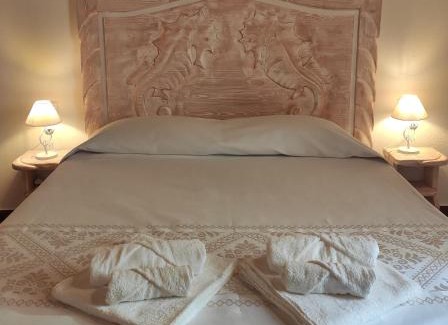 Bosa Historic Centre Hotel | Regnos Altos boutique rooms