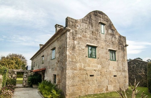 Areas House | Regueiro Apartment