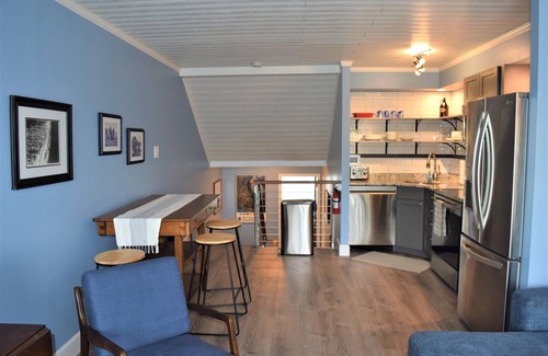 The Pines Condo | Rehoboth Beach Condo Sleeps 4 w/Parking Renovated