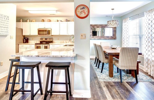 Keys Of Marsh Harbor House | REHOBOTH GETAWAY - 5BR 3.5BA FAMILY FRIENDLY TOWNHOME W/ COMMUNITY POOL