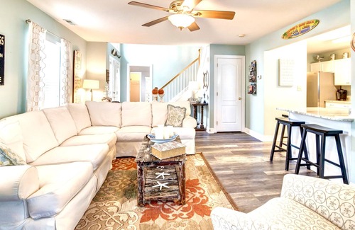 Keys Of Marsh Harbor House | REHOBOTH GETAWAY - 5BR 3.5BA FAMILY FRIENDLY TOWNHOME W/ COMMUNITY POOL