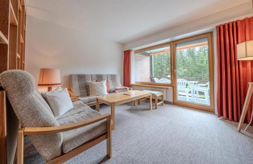 Arosa Apartment | Rehwiesa A11 by Arosa Vacations, Direkt vor der Skipiste & mit Pool