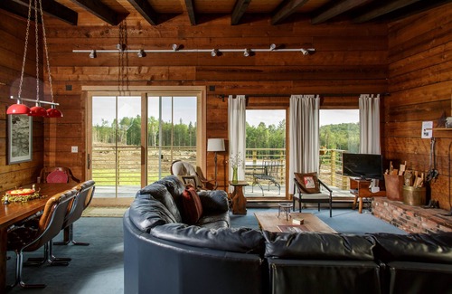 Weston House | Reillys Rest-private home in Green Mtns, kid-pet friendly-Ski,Bike,Walk,Relax!