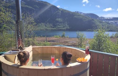 Myrdal Cabin | Reinunga Eco Hytta - Mountain lodge near Myrdal accessible only by train or bike