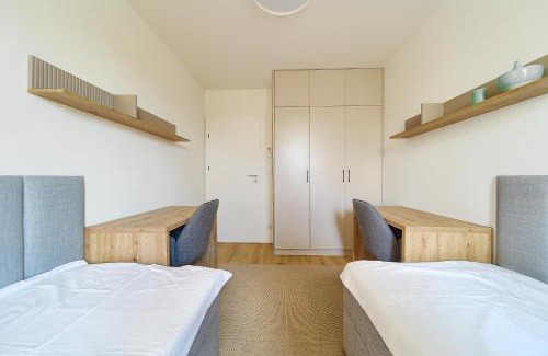 Srodmiescie Apartment | Reja Comfy Elegance Apartment by BookingHost