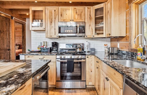 Quandary Village House | Rejuvenating Rocky Mountain Cabin With 5 Star Views
