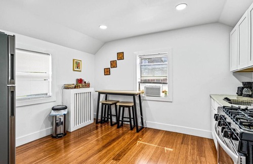 Delair Apartment | Relax and Cozy free parking ~1BR