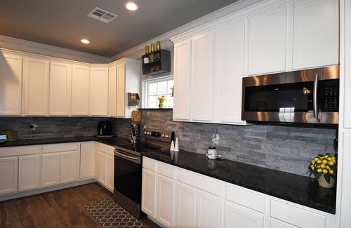 Cookson House | Relax and enjoy this beautiful 3 Bed, 2 Bath home on Oklahoma’s Lake Tenkiller.