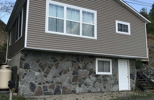 Bradford Cottage | Relax and Enjoy your time at the Lake