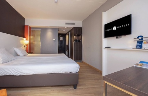 Municipality of Nieuwegein Hotel | Relax and Recharge: Indoor Pool, Free Parking & Scenic Nature Walks Nearby