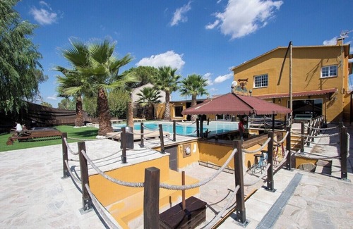 Rubi Villa | Relax and Recharge - only 34km from Barcelona!
