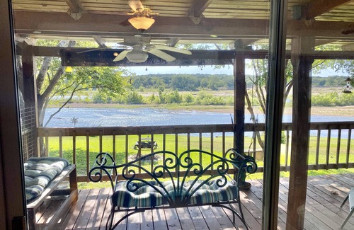 Kingsland House | Relax and Unwind at our Quiet LBJ Llano River Fishing Retreat - Dogs Welcome too