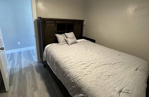 Layton Apartment | Relax and Unwind in a 3BR/2BA Apartment. Pool, Hot Tub, and Gym