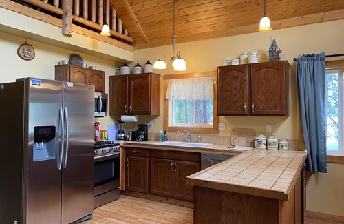 Plains Cabin | Relax and unwind in a family cabin on the Clark Fork River