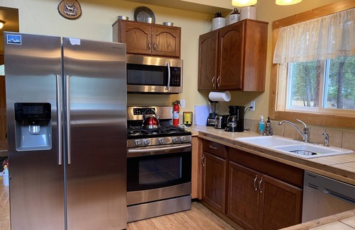 Plains Cabin | Relax and unwind in a family cabin on the Clark Fork River