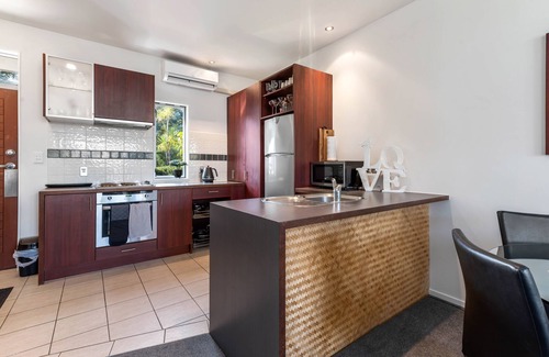 Mourea Villa | Relax At The Bach - Resort Style Living
