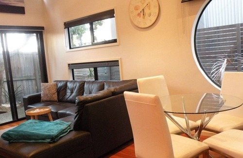 Inverloch Apartment | Relax at the Loft - close to everything
