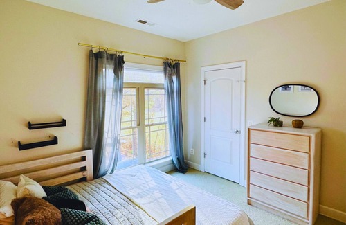 Whispering Pines House | Relax at this lake-front AND golf-front home for the US OPEN!