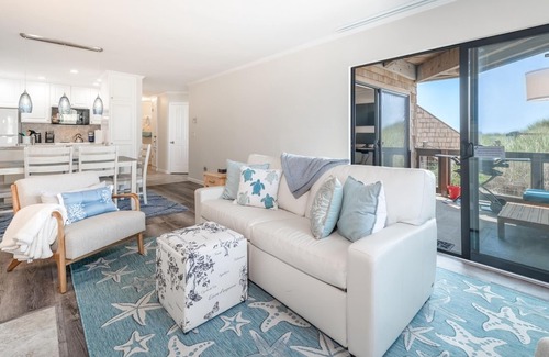 Pajaro Dunes Condo | Relax by Monterey Bay, stay at our cozy Pajaro Dunes Condo