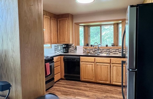 Nordman House | Relax by Priest Lake your cozy retreat within 2 miles to Elkins and the lake