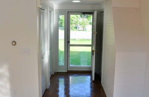 York Beach House | Relax by the Shore only a 7 min walk to Cape Neddick beach.