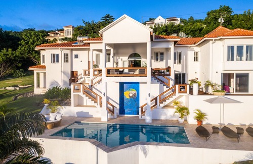 Arawak Hill Villa | Relax & Recharge -Stunning Luxury Waterfront Villa