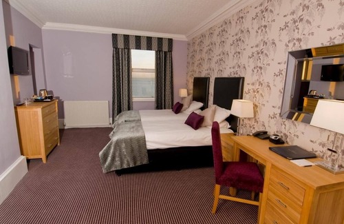Westcliff-on-Sea Hotel | Relax in a Stylish Coastal Retreat Steps from Southend Highlights