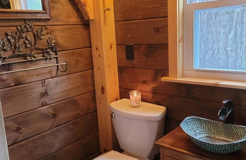 Munsonville House | Relax in a Unique Treehouse Getaway - in Southwest NH