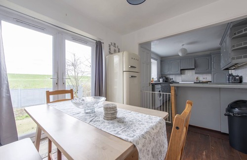 Endlebury House | Relax in comfort in Chingford!