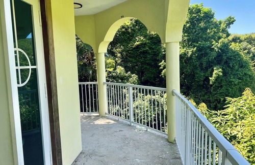 Estate Fortuna House | Relax in Fortuna! Villa with Free Car, AC in Bedrooms, Snorkeling Nearby