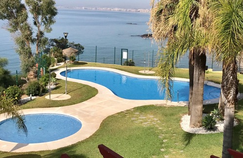 Torrequebrada Apartment | Relax in front of the sea. Come and enjoy the winter